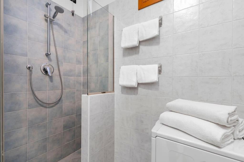 Enjoy Home - Appartamento I Papaveri Padova Luaran gambar