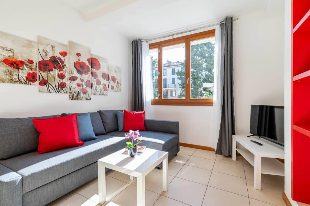 Enjoy Home - Appartamento I Papaveri Padova Luaran gambar